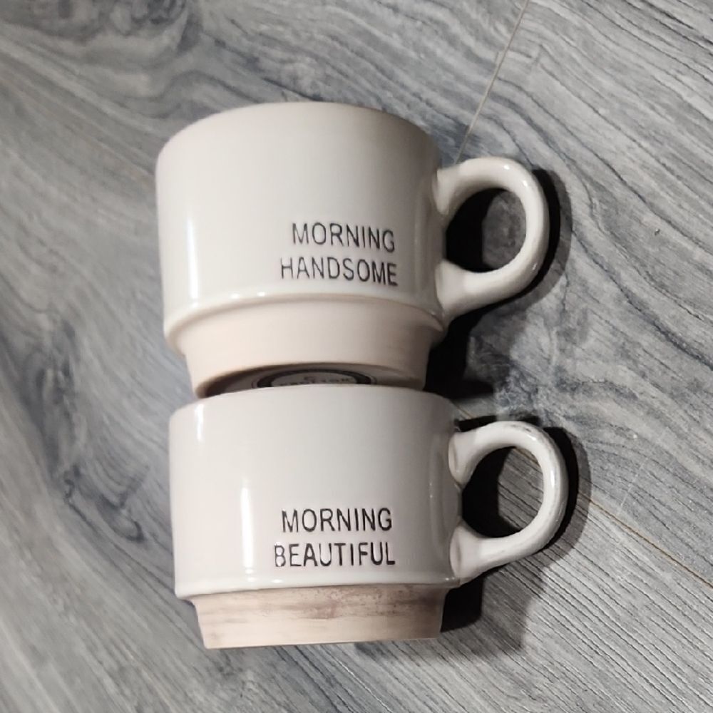 GUC Crowfton Set Of 2 13oz Mugs